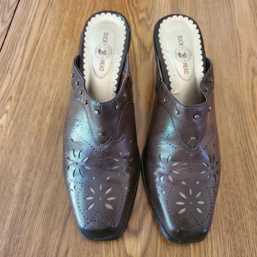 Duck Head Miley Shoes Brown Mules Clogs Studded with Cutouts Sz 6M